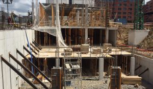 Vincula-pisos-en-ala-corredoria-avance-4